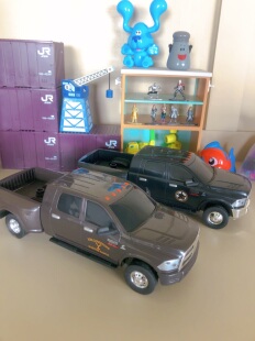 小车迷的公路复古皮卡车模型玩具男孩女孩过家家场景游戏皮实耐玩